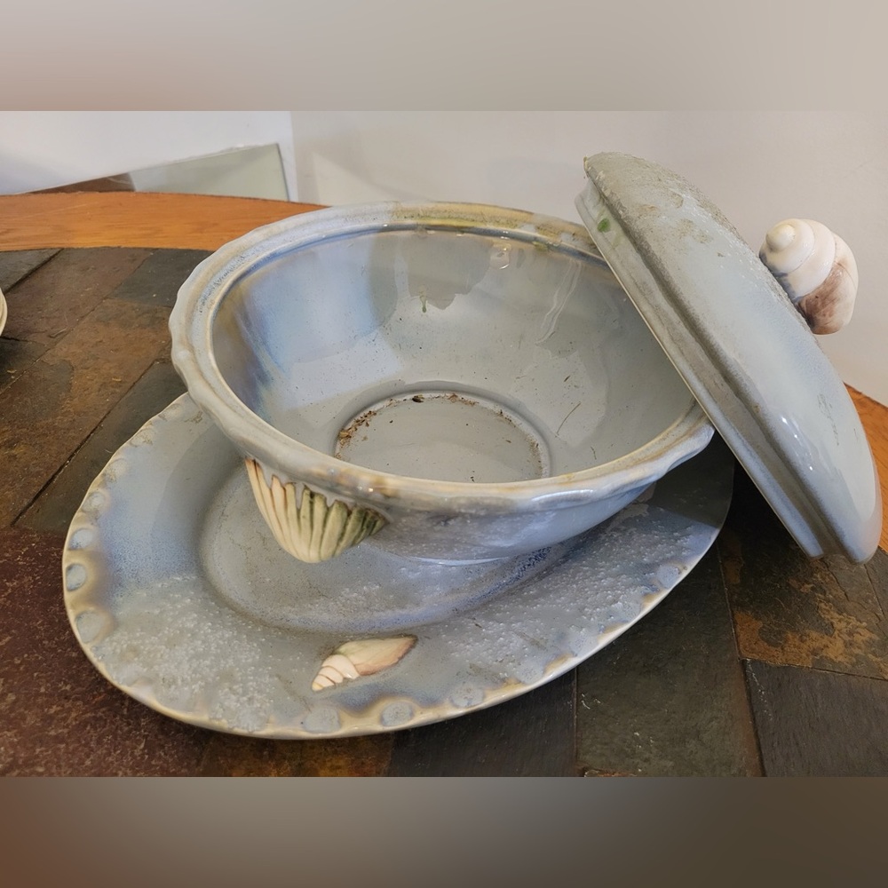 TEXTURED CERAMIC COASTAL SOUP TUREEN
